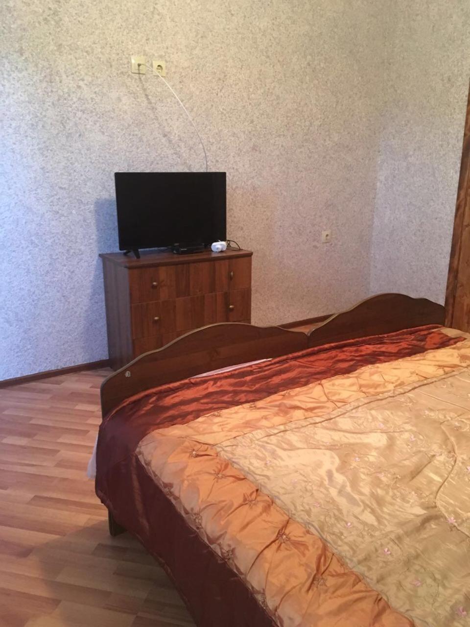 Esnat Guest House Титова 25А Sukhumi Bagian luar foto